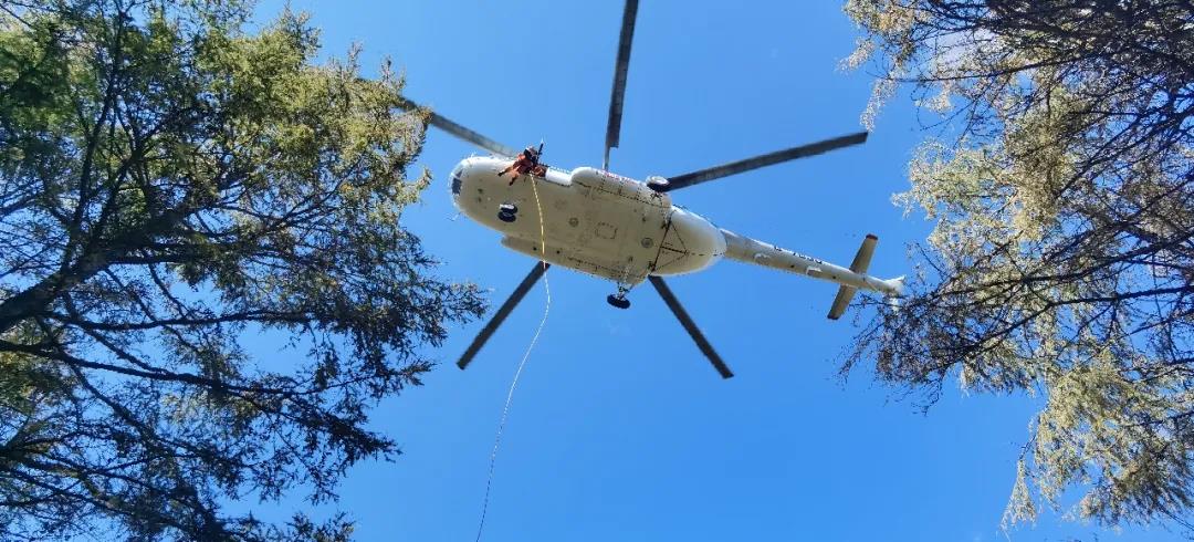 &ldquo;从天而降&rdquo;的森林扑火队员