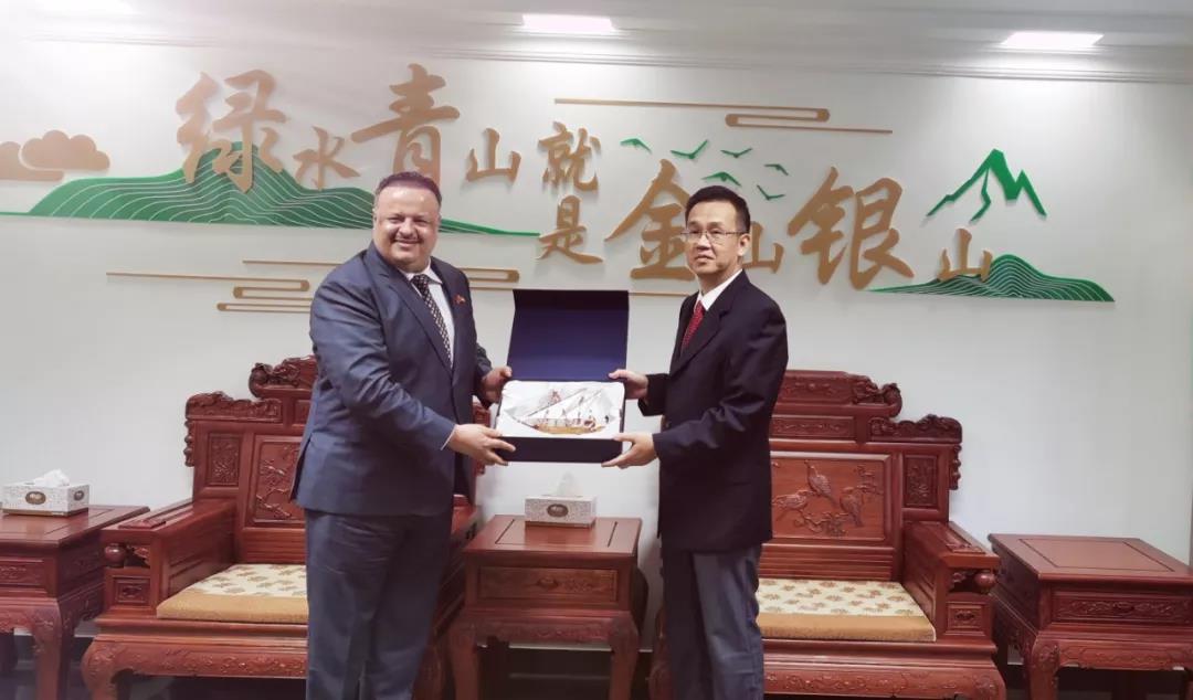 科威特驻广州总领事来访省林业局